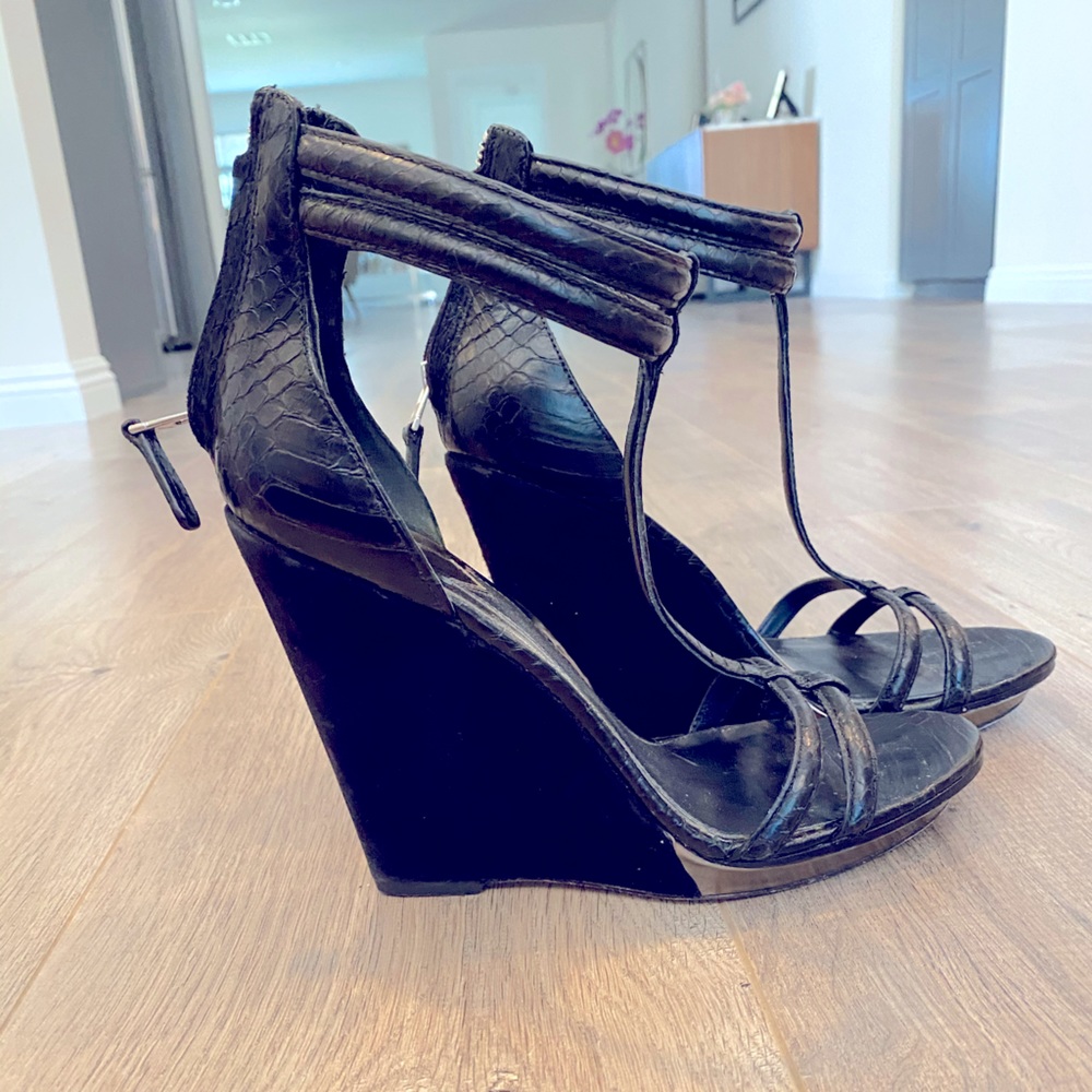 Sexy Brian Atwood wedge heels!